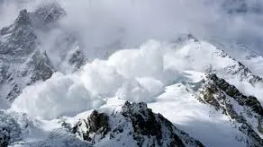 RISC DE AVALANȘĂ pe văile din Făgăraş şi Bucegi