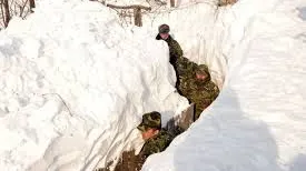 MApN: 450 de militari participă la acţiuni de deszăpezire şi ajutorare a populaţiei