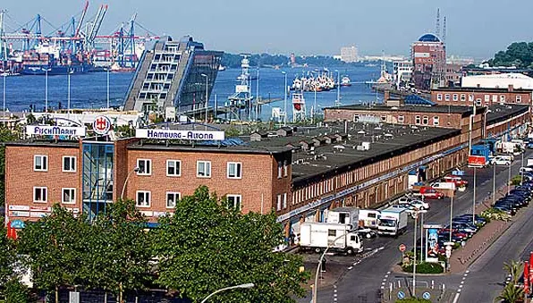 Trei cartiere din Hamburg, sub supravegherea poliţiei în urma unor violenţe