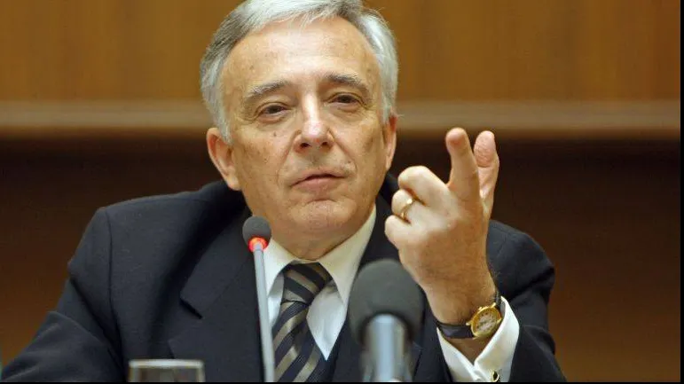 Ce a răspuns Mugur Isărescu la întrebarea "În ce condiţii aţi candida la Preşedinţie?"
