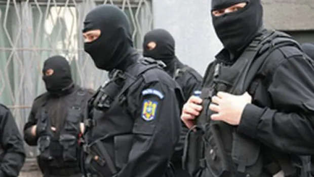 Percheziţii în Bucureşti, Ilfov, Cluj şi Timiş,la membrii unei reţele de evaziune şi spălare de bani