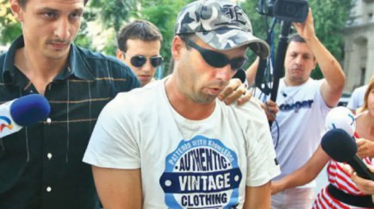 4 ani ÎNCHISOARE pentru hackerul ROMÂN GUCCIFER. A spart mailurile lui Maior, Powell