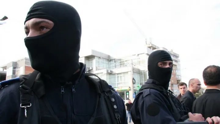 PERCHEZIŢII LA PRIMĂRIA PLOIEŞTI: Procurorii au ridicat mai multe documente