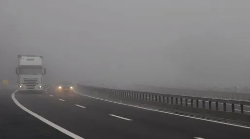 UPDATE Trafic DIFICIL din cauza ceţii. COD GALBEN EXTINS până la ora 17.00