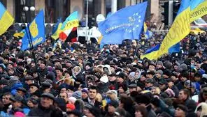 Ucraina: Merkel îi cere lui Ianukovici retragerea legilor contra manifestanților 