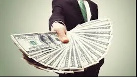În ce firme câştigi 5.000 de dolari pe lună dacă faci un stagiu de practică