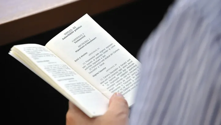 PDL a părăsit lucrările Comisiei de revizuire a Constituţiei