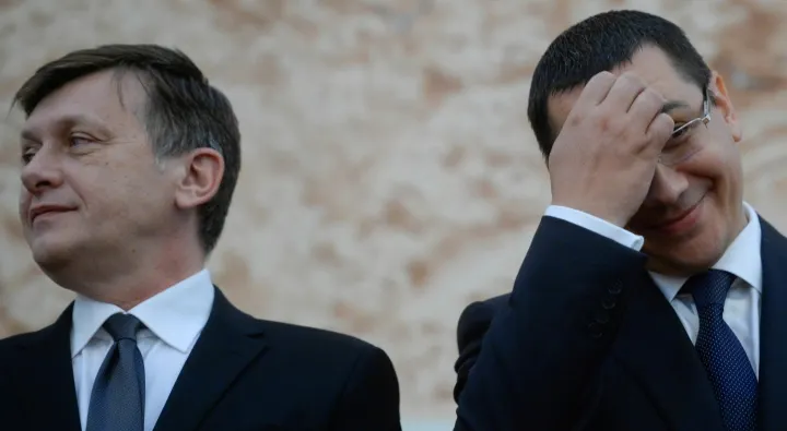 USL nu mai funcţionează în Parlament: PSD şi PNL votează diferit
