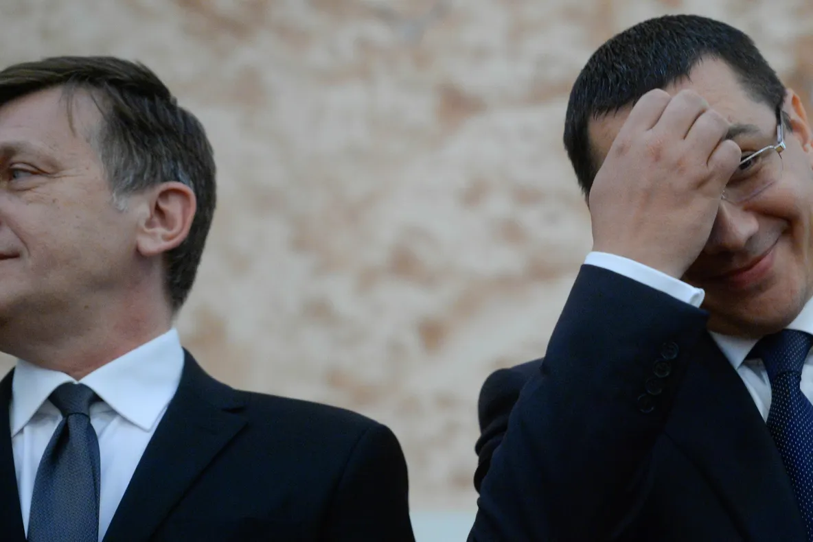 PONTA, comparat cu un CHELNER de Antonescu: De când este prieten cu Băsescu, are acelaşi limbaj