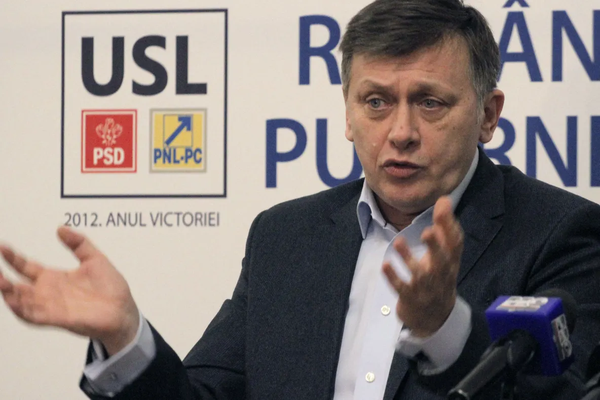 CRIN ANTONESCU: Dacă VICTOR PONTA vrea alt guvern, SĂ DEMISIONEZE mai întâi