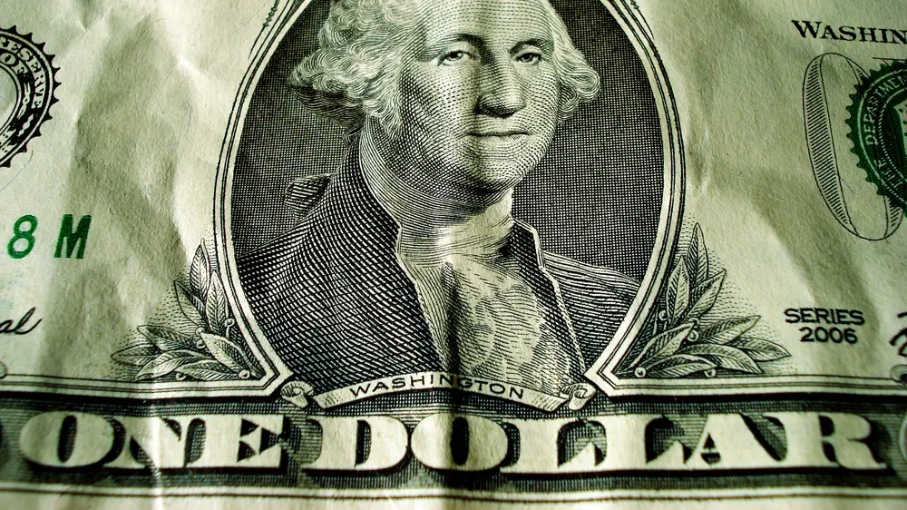 Ce poţi cumpăra cu 1 dolar în România şi în alte părţi ale lumii