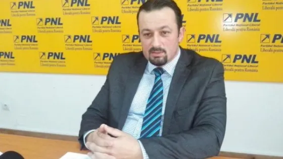 Senator PNL: Unii din partid vor să rămână la ciolan