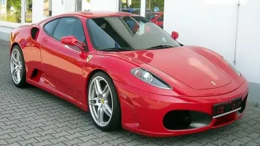 Ce părere ai de această PENSIE? Îşi poate cumpăra un Ferrari pe lună