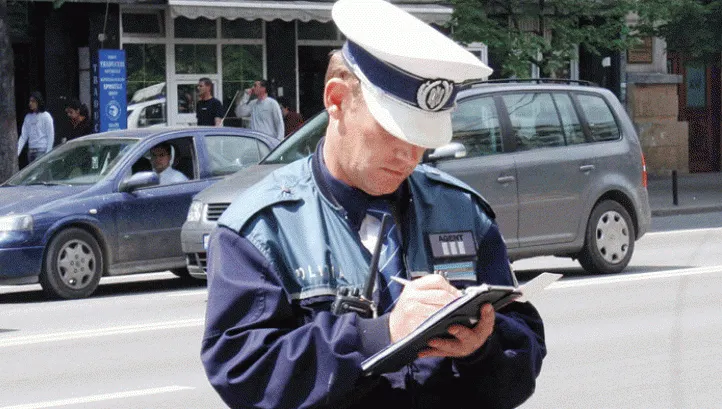 ACCIDENT în Capitală. Doi poliţişti locali au fost răniţi 