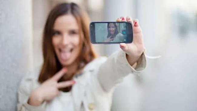 Predicție: Nebunia fotografiilor "selfies" va dispărea în șase luni