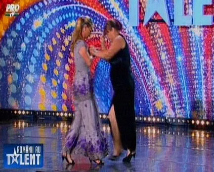 ROMÂNII AU TALENT. "Aţi greşit paşii! De ce îmi faceţi cu ochiul, vă sunt simpatic?"