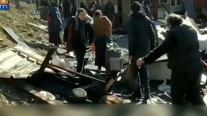 TRAGEDIE într-o TABĂRĂ DE ROMI din Franţa. O fetiţă de opt ani a murit