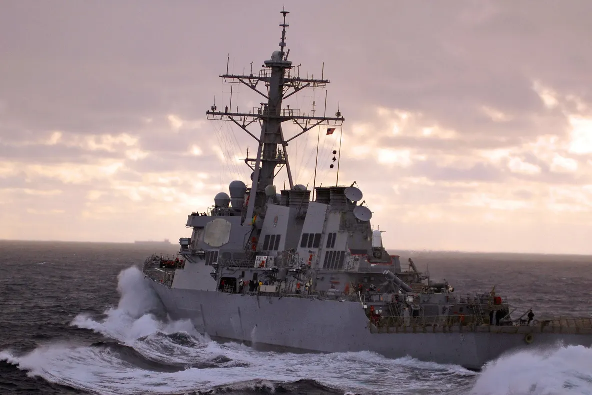 ÎN ALERTĂ: Două nave militare americane au ajuns în Marea Neagră
