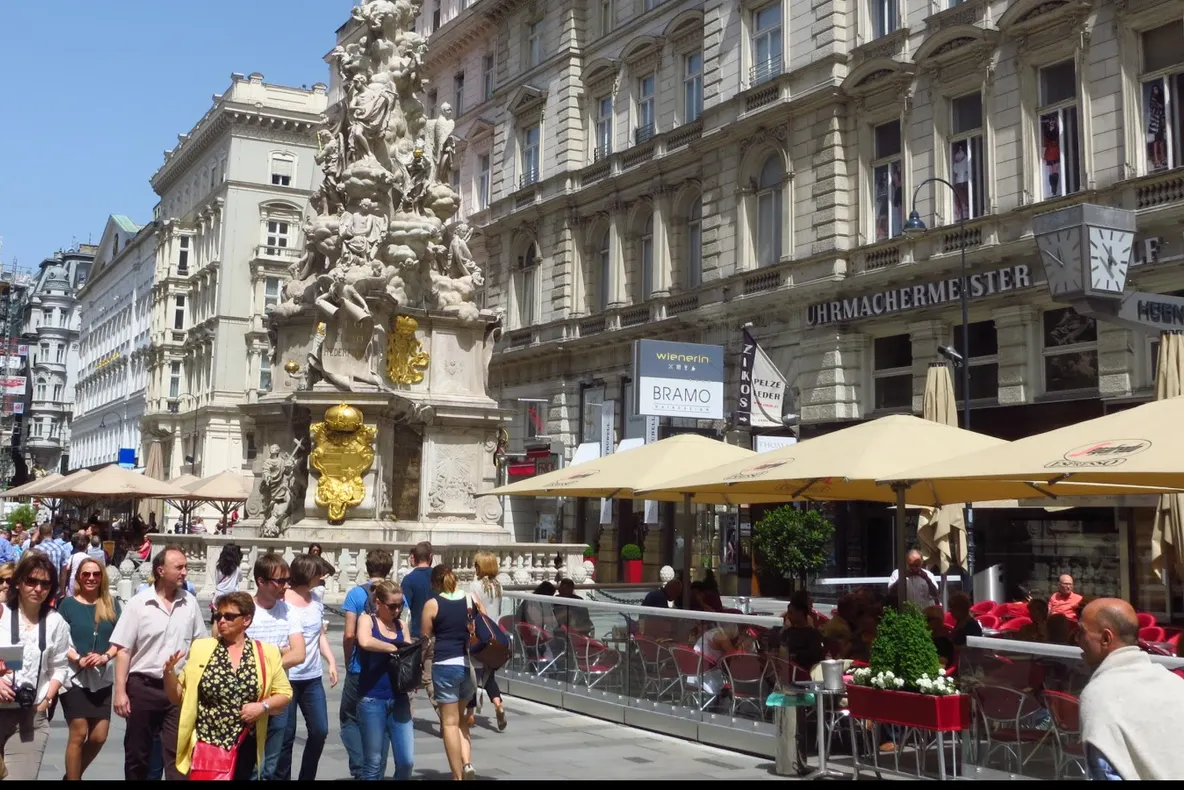 Un nou trend care prinde la români: TURISMUL DE SHOPPING