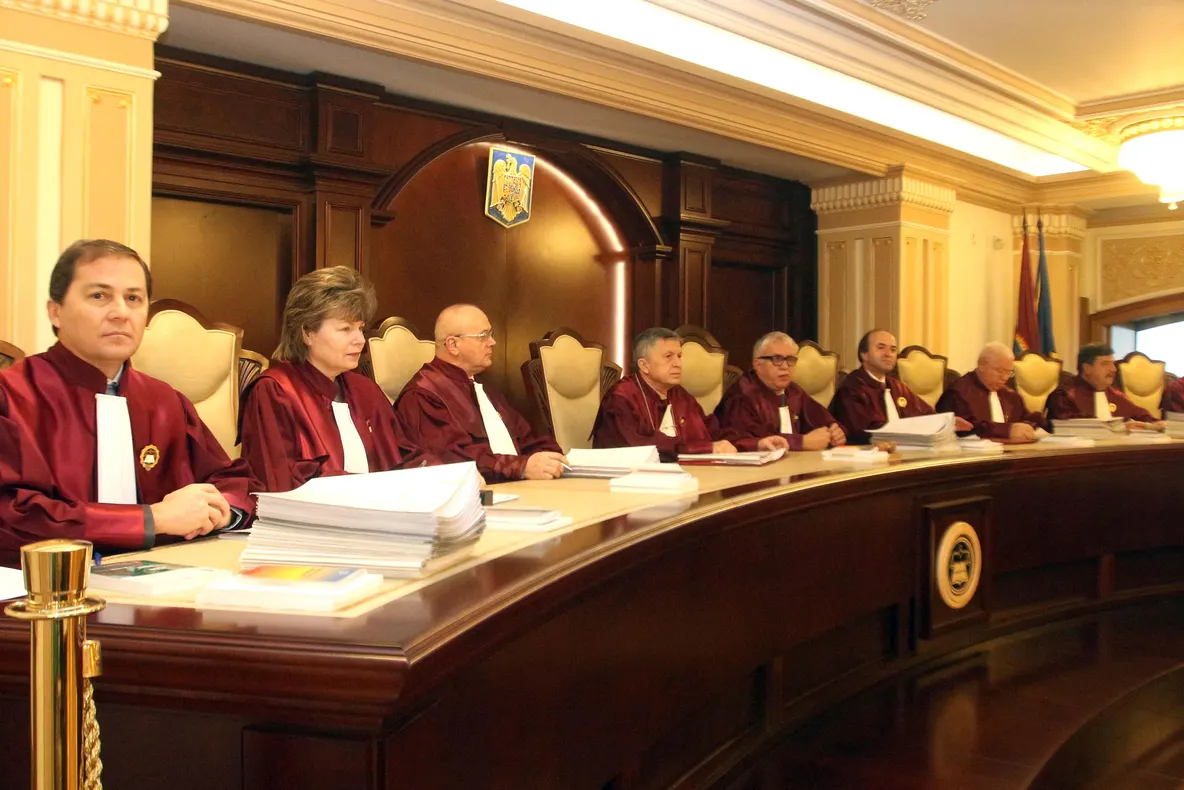 CURTEA CONSTITUŢIONALĂ respinge sesizarea PDL pe tema învestirii GUVERNULUI PONTA III