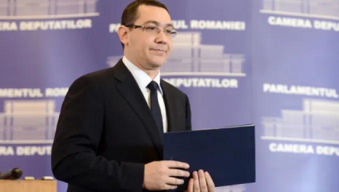 VICTOR PONTA le jigneşte pe EBA şi pe Macovei: "Ţaţe europene, creaţii ale lui Băsescu"