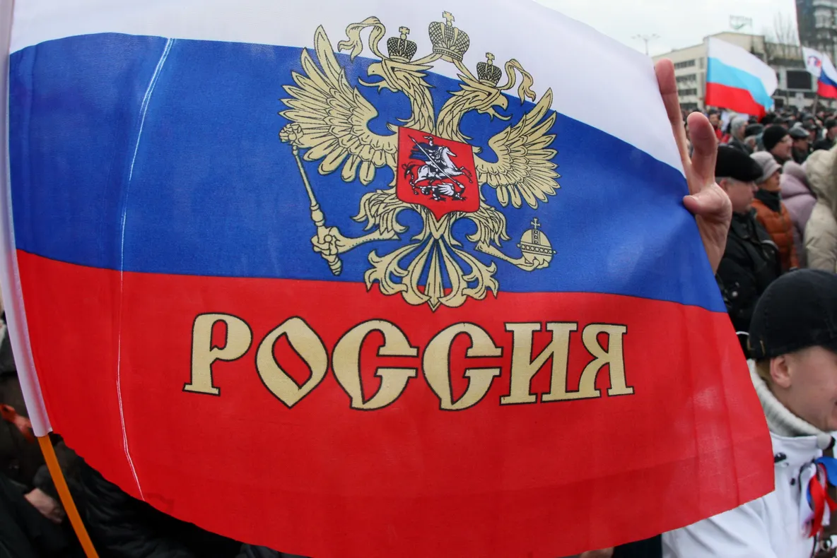Ucraina introduce vize de călătorie pentru cetăţenii ruşi