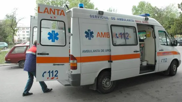 A murit înjunghiat acum câteva ore, într-un bar. Avea 18 ani