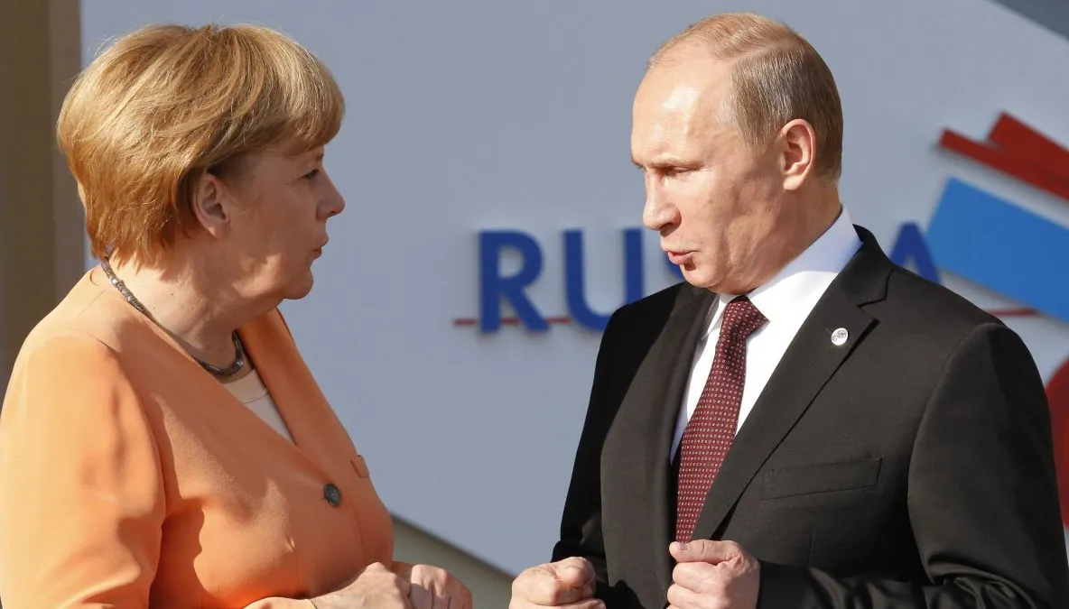 Angela Merkel şi Vladimir Putin au discutat despre criza din Ucraina