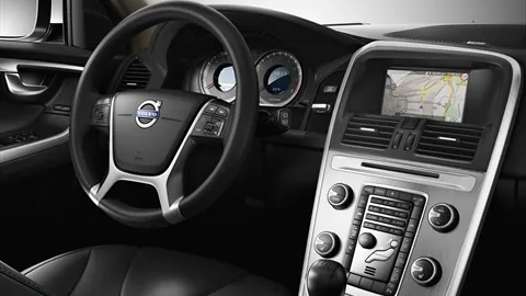 Apple va lucra cu Ferrari şi Volvo la un sistem de operare care să fie instalat la bordul maşinilor