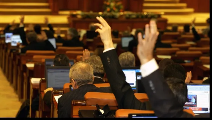 ALERTĂ CU BOMBĂ LA PARLAMENT