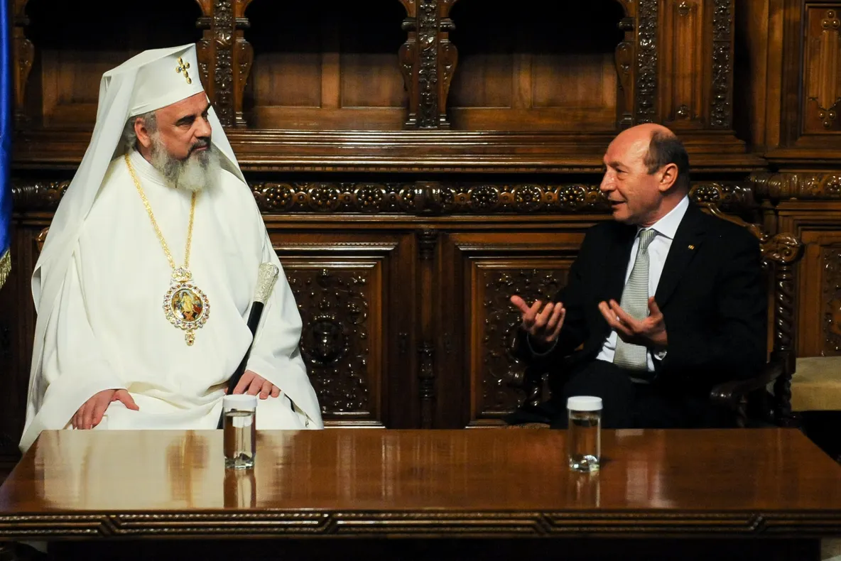 Băsescu: BOR rămâne singura instituţie care în afara frontierelor îi poate ţine pe români laolaltă