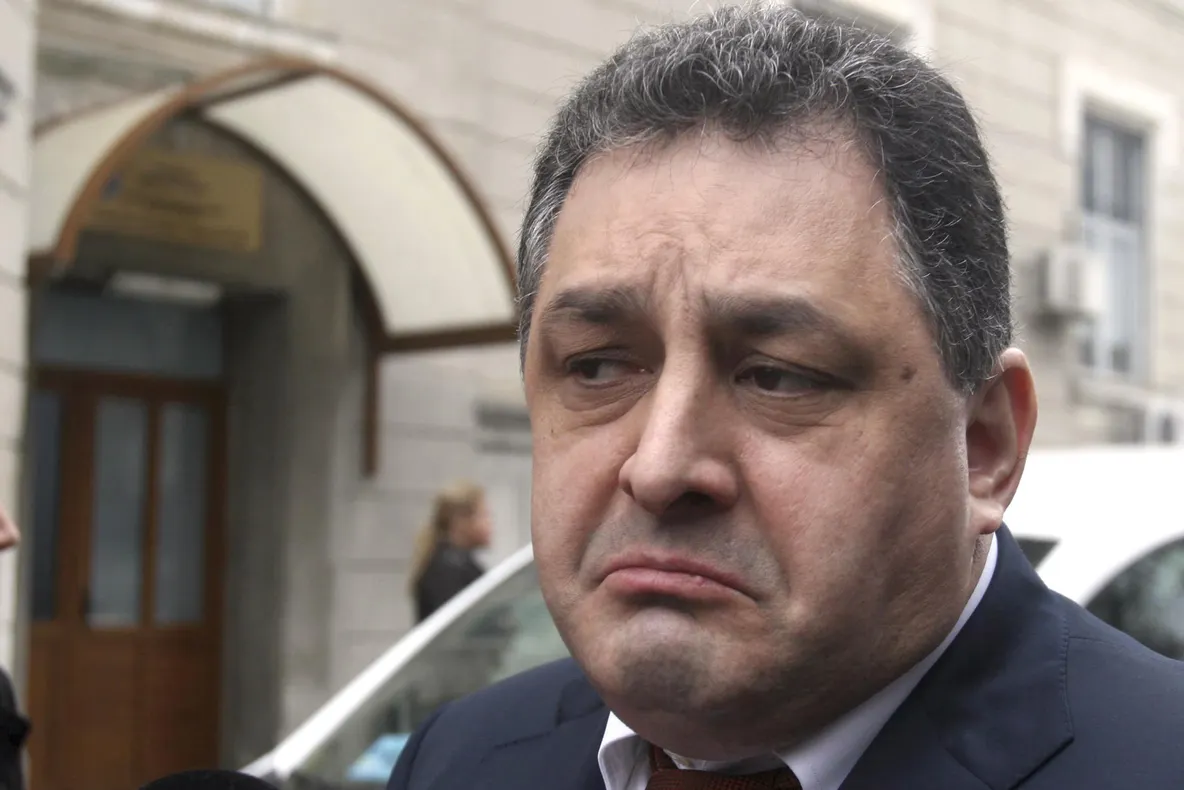 VANGHELIE, la "JOCURI DE PUTERE": DNA nu trebuie desfiinţat. Arestările, fără mascaţi