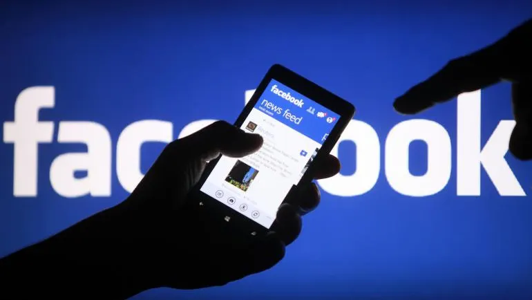 FACEBOOK a căzut în România şi în mai multe ţări, duminică dimineaţă UPDATE