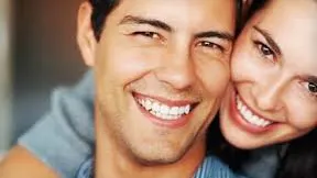 10 lucruri pe care un bărbat nu le vede la tine atunci când eşti dezbrăcată