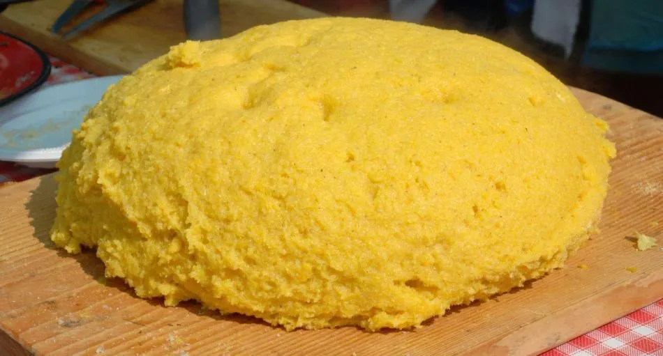 Terapie cu mămăligă. Iată ce boli se pot vindeca!