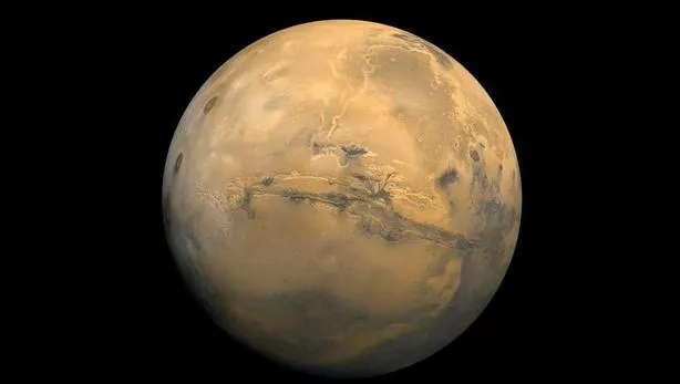 Dezbateri aprinse, după ce o lumină ciudată a fost fotografiată de roverul Curiosity pe Marte 
