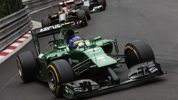 Tony Fernandes neagă că doreşte să vândă echipa de Formula 1 Caterham
