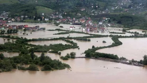 Peste un sfert din populaţia Bosniei-Herţegovina este afectată de inundaţii