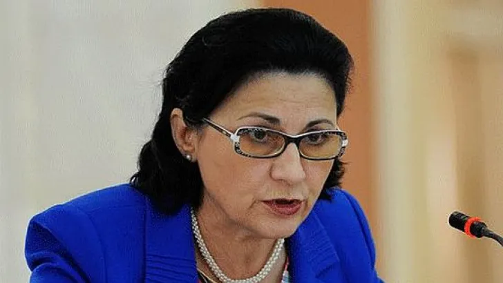 Andronescu: Rămân unde sunt mai utilă. Intră în locul meu în PE un tânăr și asta mă încântă 