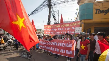 Revolte antichineze în Vietnam. 20 de oameni ar fi murit. Muncitorii chinezi fug din ţară