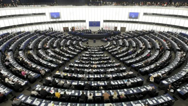 E BINE SĂ FII EUROPARLAMENTAR. Care sunt privilegiile