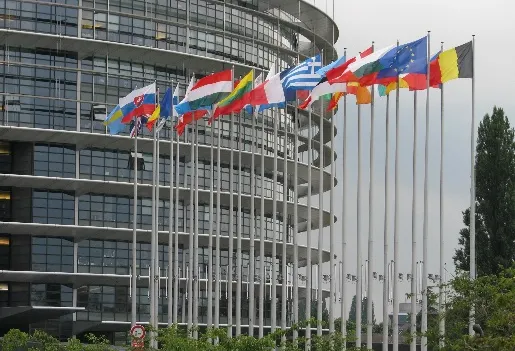 EUROPARLAMENTARE 2014. Aproape 400 de milioane de europeni, chemați la urne pentru a alege un nou PE
