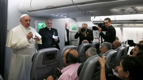 Papa Francisc: "I-am invitat pe Peres şi Abbas la o rugăciune comună, nu la discuţii"