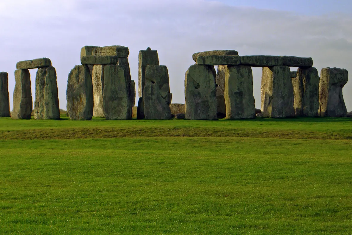 De ce a fost construit Stonehenge exact în ACEST LOC. Misterul a fost ELUCIDAT