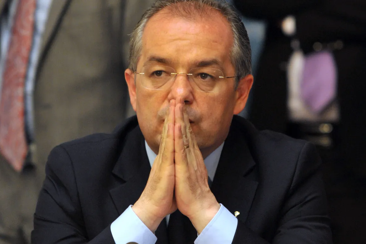Boc: Intrarea unor membri ai IRL în PDL este bună, sper să nu împiedice formarea alianţei cu PNL