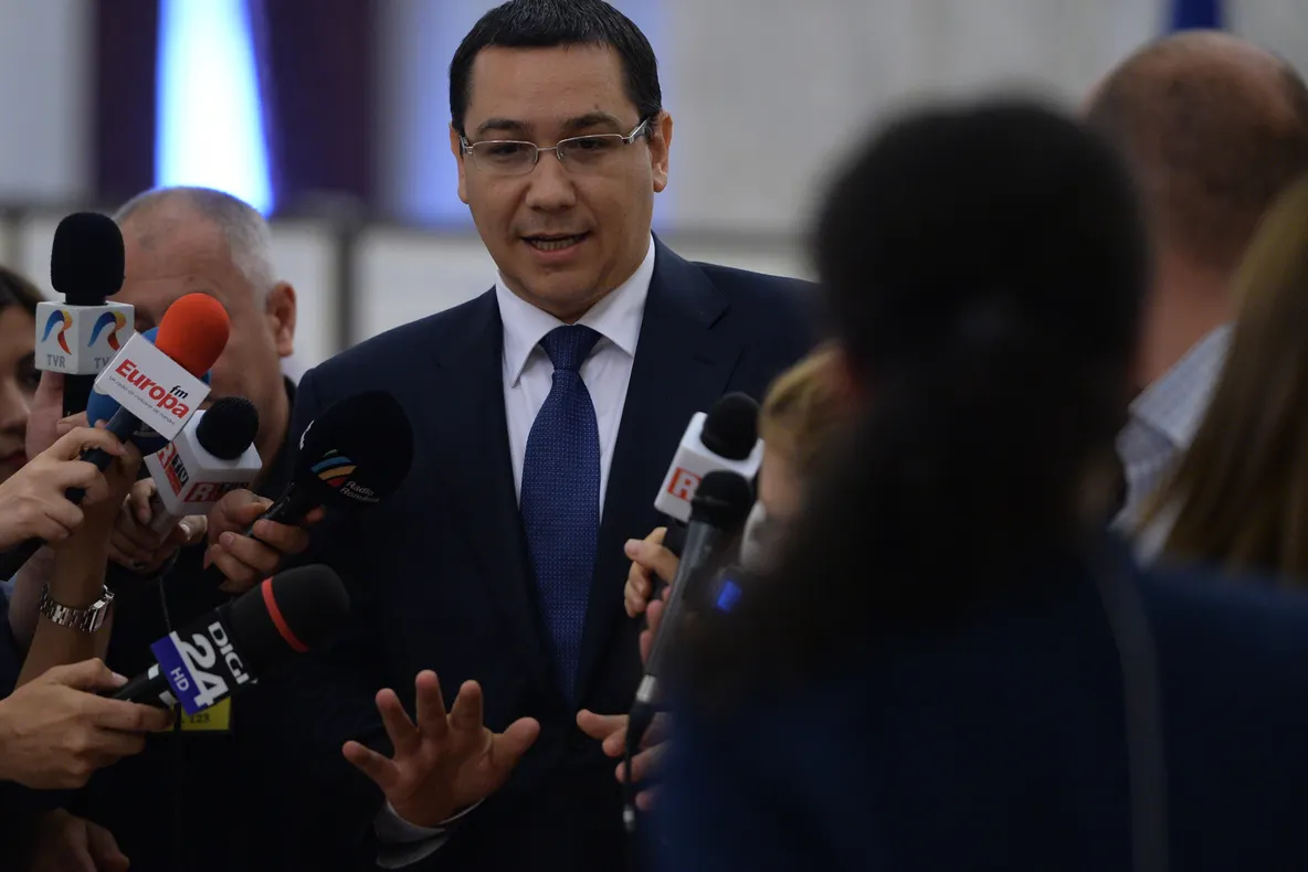 PONTA, la aniversarea Senatului: Neinvitarea preşedintelui, O SITUAŢIE ANORMALĂ 