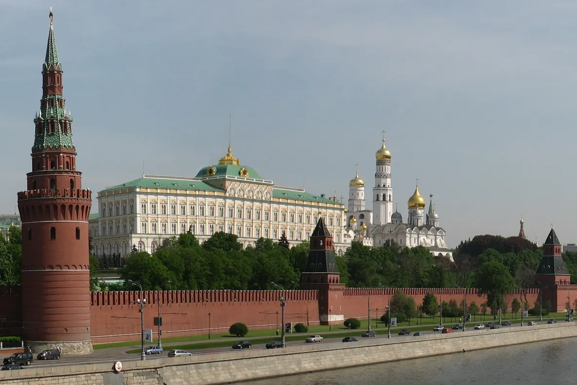 Kremlin: Încetarea focului anunţată de Kiev reprezintă un "ultimatum" adresat insurgenţilor
