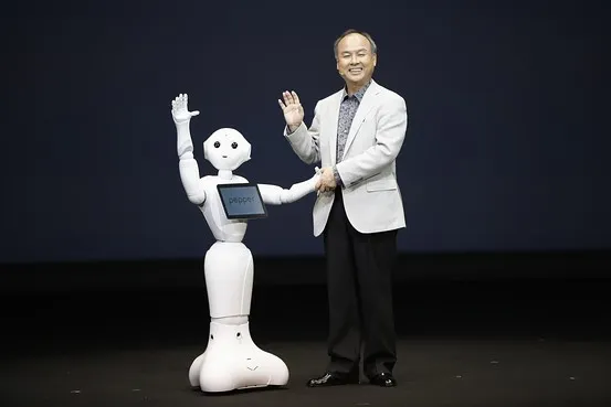 ADIO câini şi pisici! Pepper, ROBOTUL UMAN care îţi ţine companie acasă
