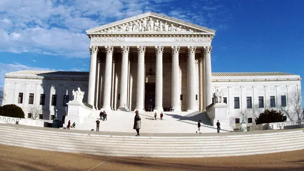Curtea Supremă a SUA: Verificarea fără mandat a telefoanelor mobile este NECONSTITUŢIONALĂ