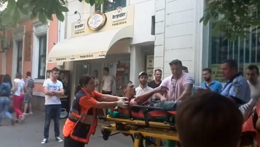 SCENE ÎNFIORĂTOARE pe o stradă din Buzău. Cum a fost surprins un tânăr, spre GROAZA TUTUROR 